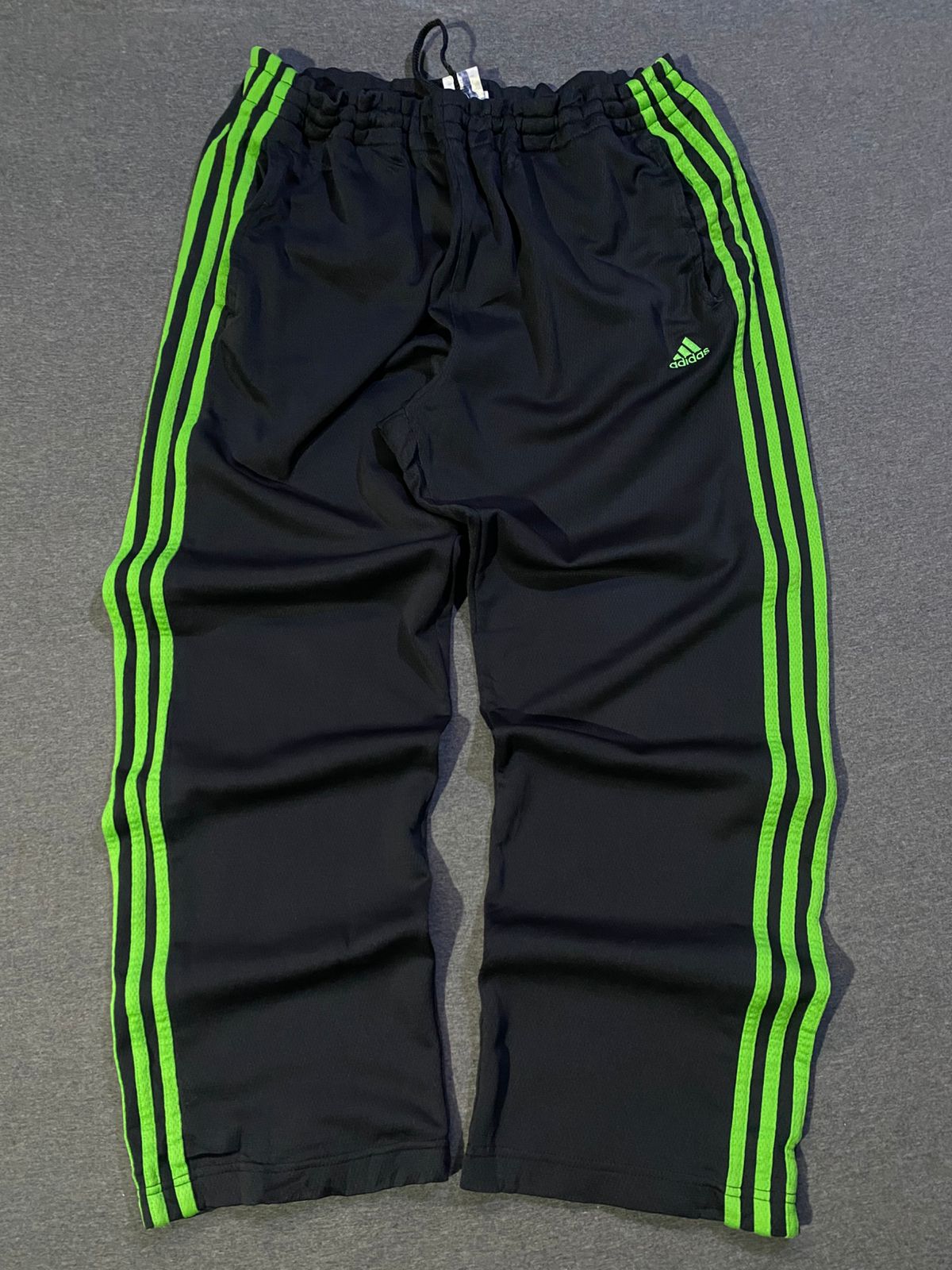 BUZO ADIDAS BAGGY